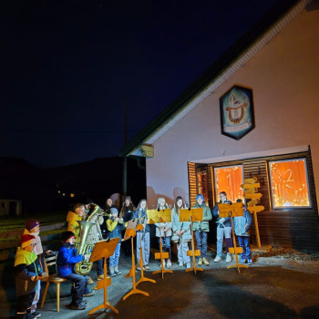 909fdbfd-cb6b-43f4-a227-13f03d3b2c85